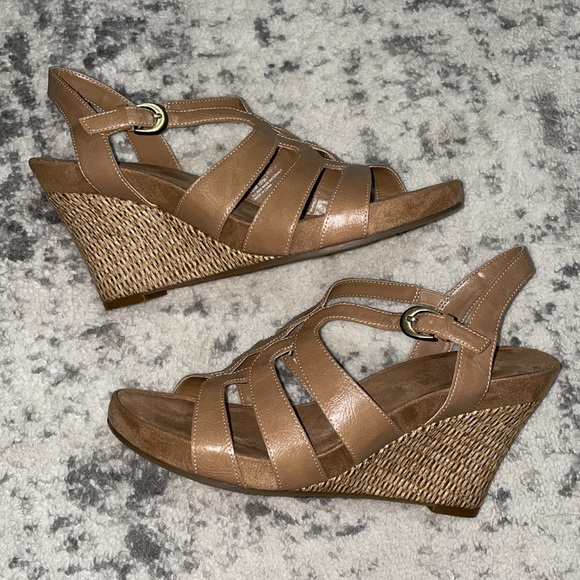 AEROSOLES | Shoes | Aerosoles Wedge Sandals Size Tan Nude | Poshmark